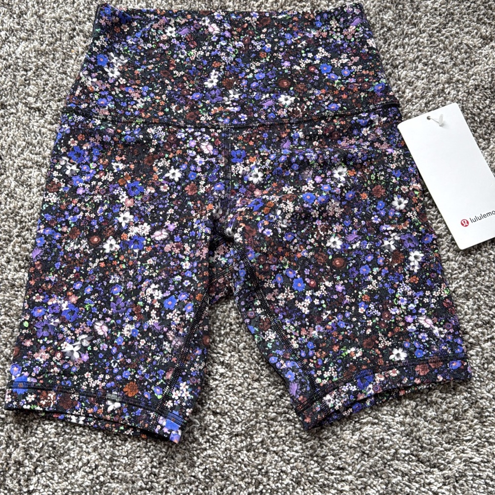Lululemon Floral Women's biker  Shorts